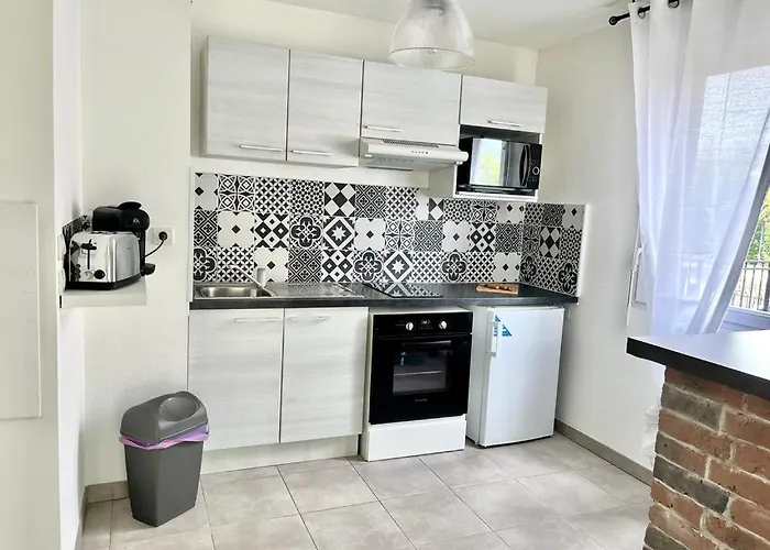 Lägenhet T2 Climatise Au Coeur Du Pole Aeronautique,a 8 Minutes De L'aeroport